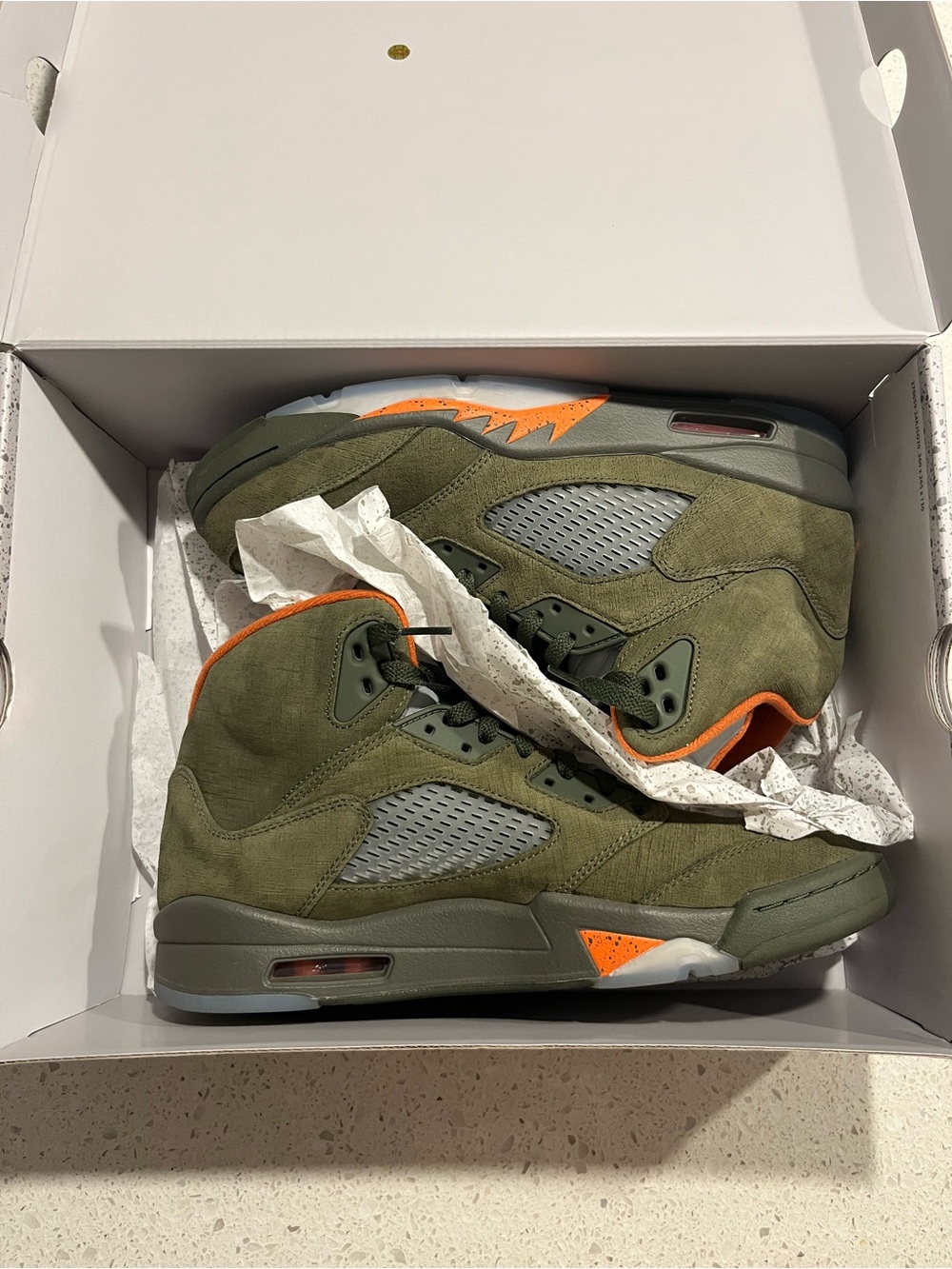 Air Jordan 5 Green Olive Retro 2024